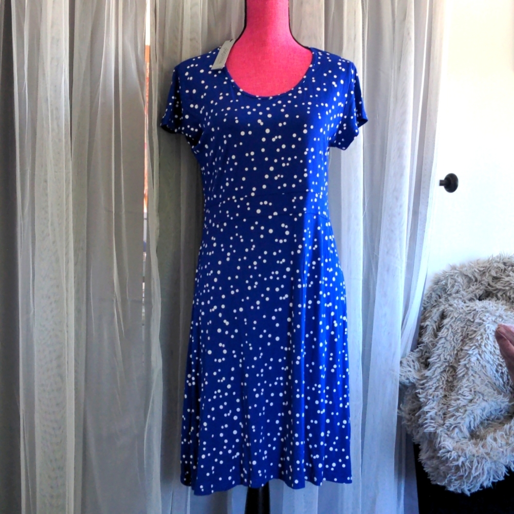 NWT Stretchy Fit Flare Polka Dot Dress Sz L / XL Arianna by Howard's Blue White